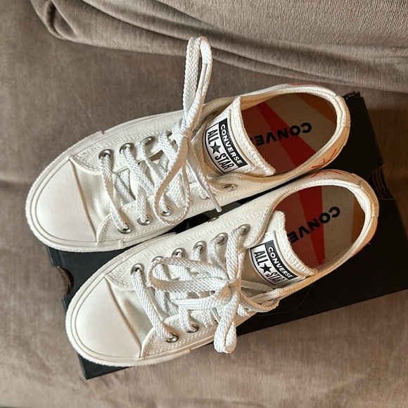 Converse | Summer Spirit Platform Chuck Taylor All Star Low Top - Picture 2 of 7